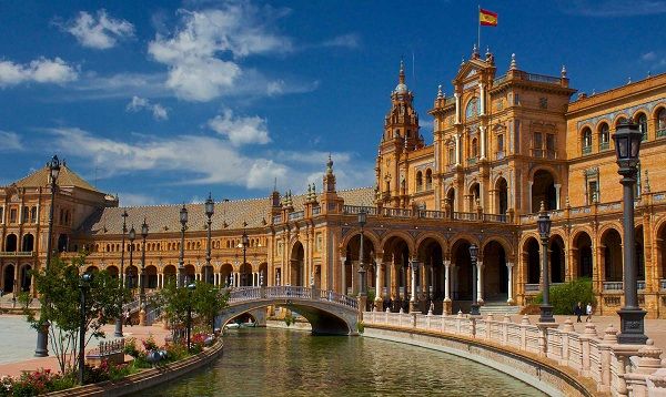 Requisitos para viajar a España 2021】?