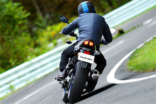 Requisitos de patente para una motocicleta de 0 km